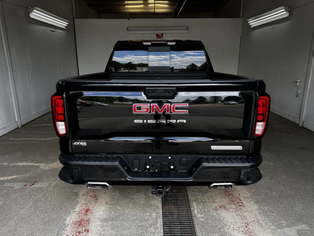 Used 2025 GMC Sierra 1500 Elevation w/ Preferred Package AWD/4WD image 9
