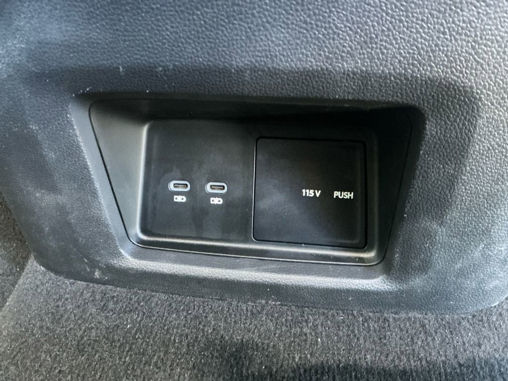 Used 2025 Volkswagen Atlas SE image 20