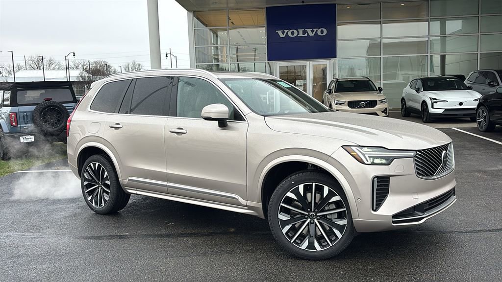 New 2026 Volvo XC90 T8 Plus image 2