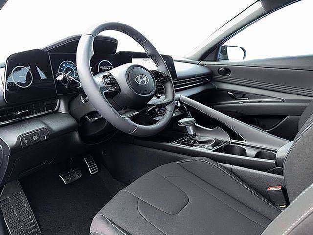 New 2026 Hyundai Elantra SEL FWD image 16