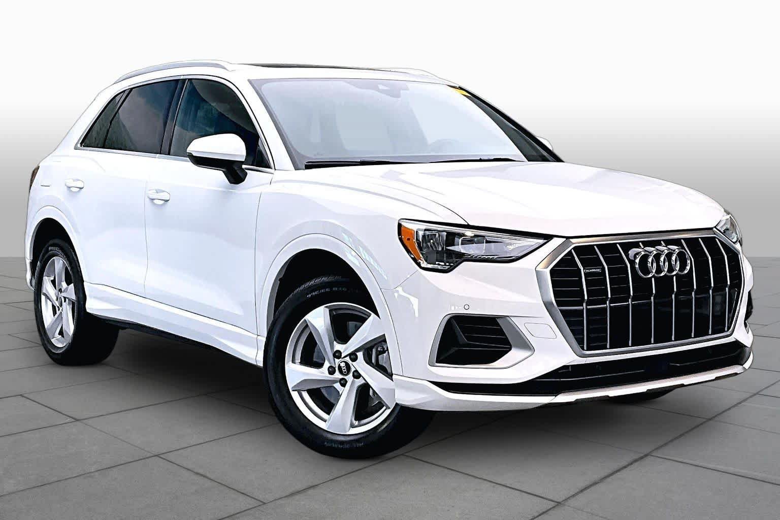 Used 2021 Audi Q3 2.0T Premium w/ Convenience Package AWD/4WD image 3