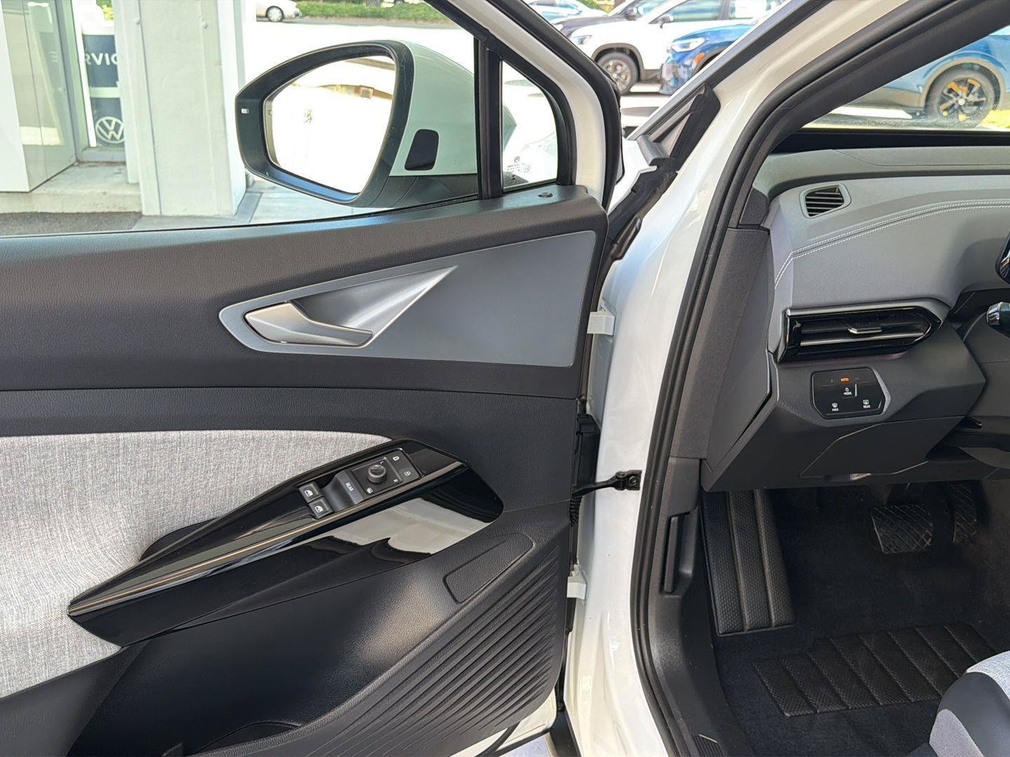 Certified 2023 Volkswagen ID.4 Pro RWD image 14