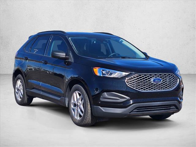 Used 2024 Ford Edge SE image 3