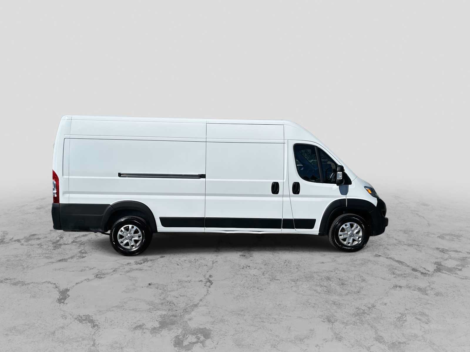 Used 2024 RAM ProMaster 3500 w/ Quick Order Package 22G SLT FWD image 9
