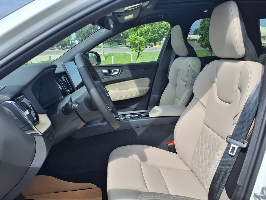 New 2026 Volvo XC60 B5 Plus w/ Protection Package Premier AWD/4WD image 14