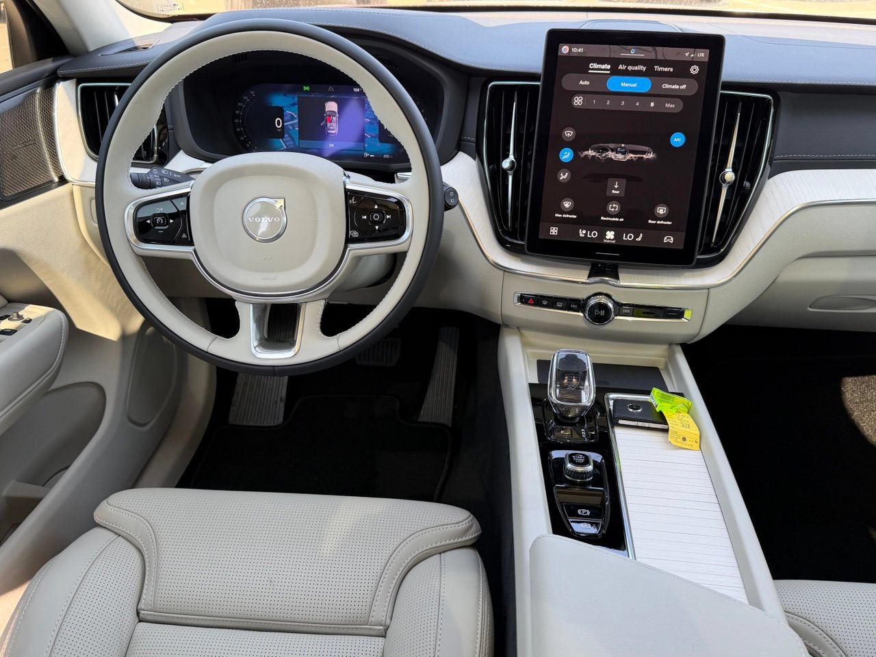 New 2027 Volvo XC60 B5 Ultra AWD/4WD image 9