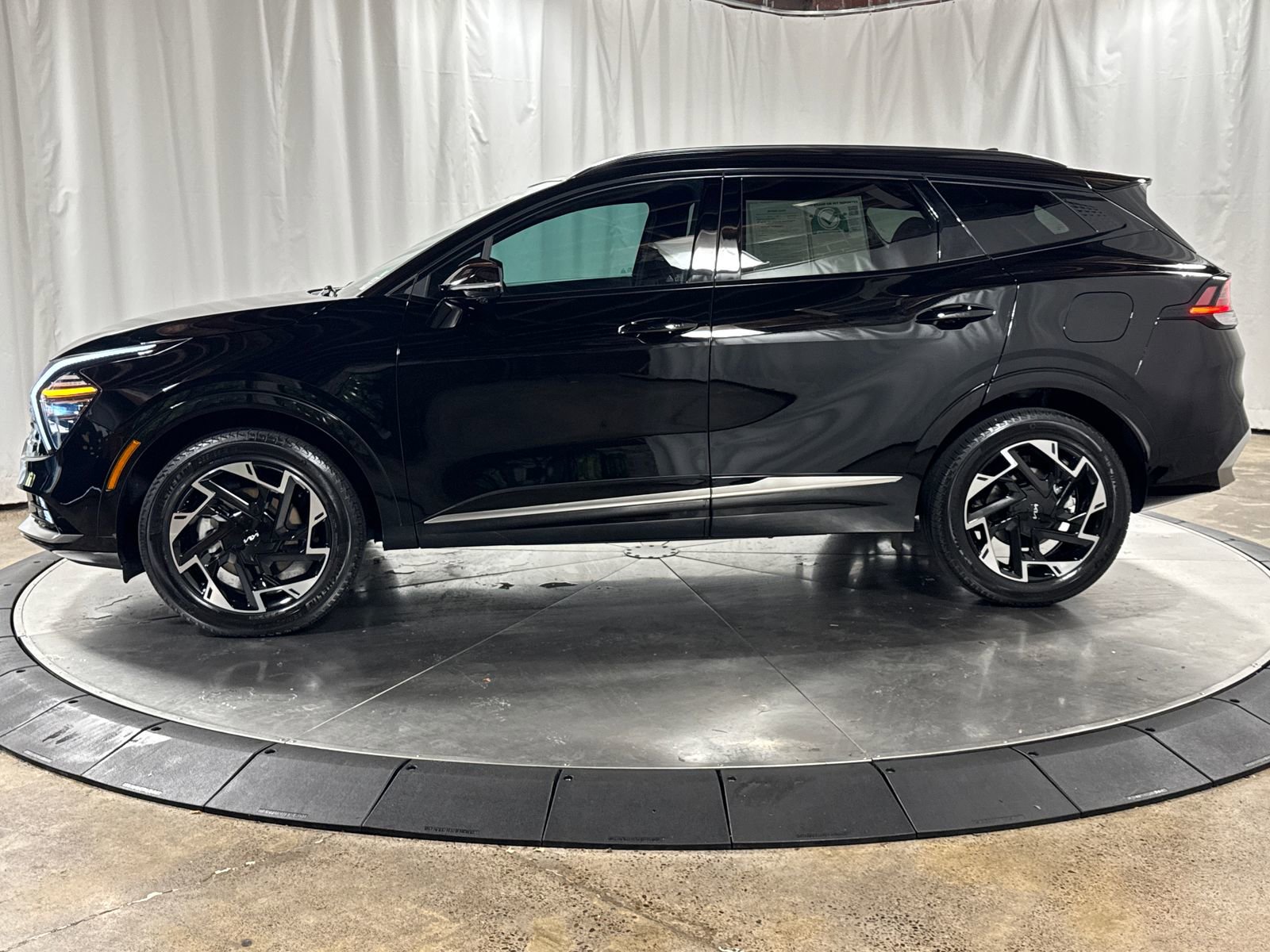 Certified 2024 Kia Sportage SX AWD/4WD image 8