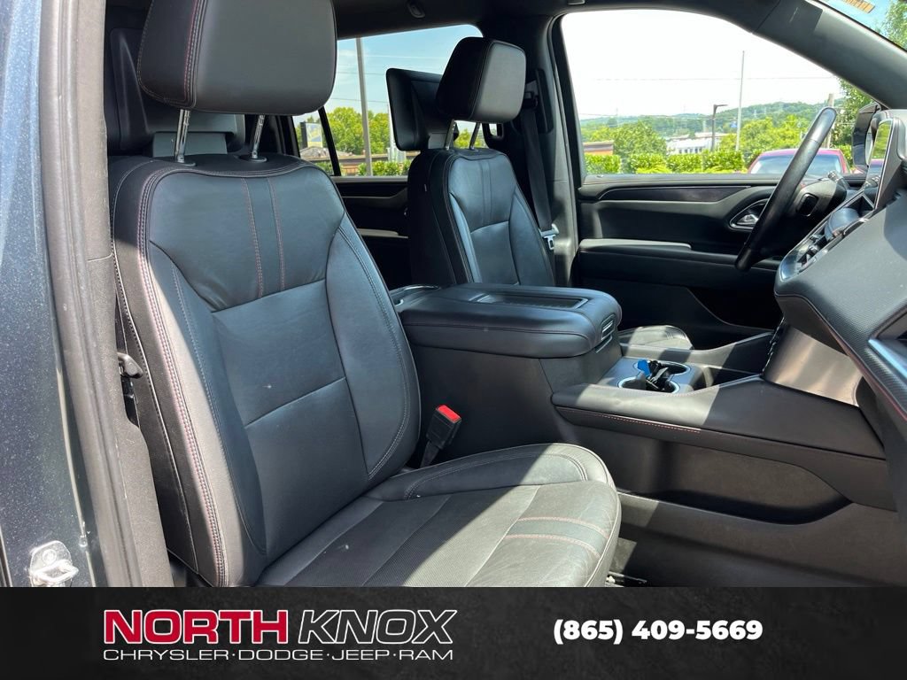 Used 2021 Chevrolet Suburban RST w/ Luxury Package AWD/4WD image 28