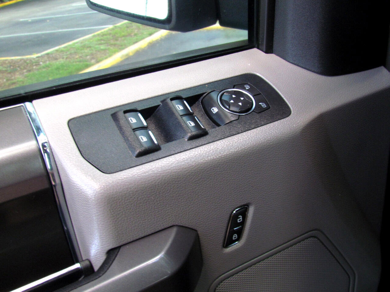 Used 2019 Ford F150 XLT w/ Equipment Group 302A Luxury image 25