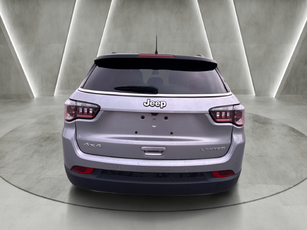 Used 2023 Jeep Compass Limited w/ Elite Group AWD/4WD image 4