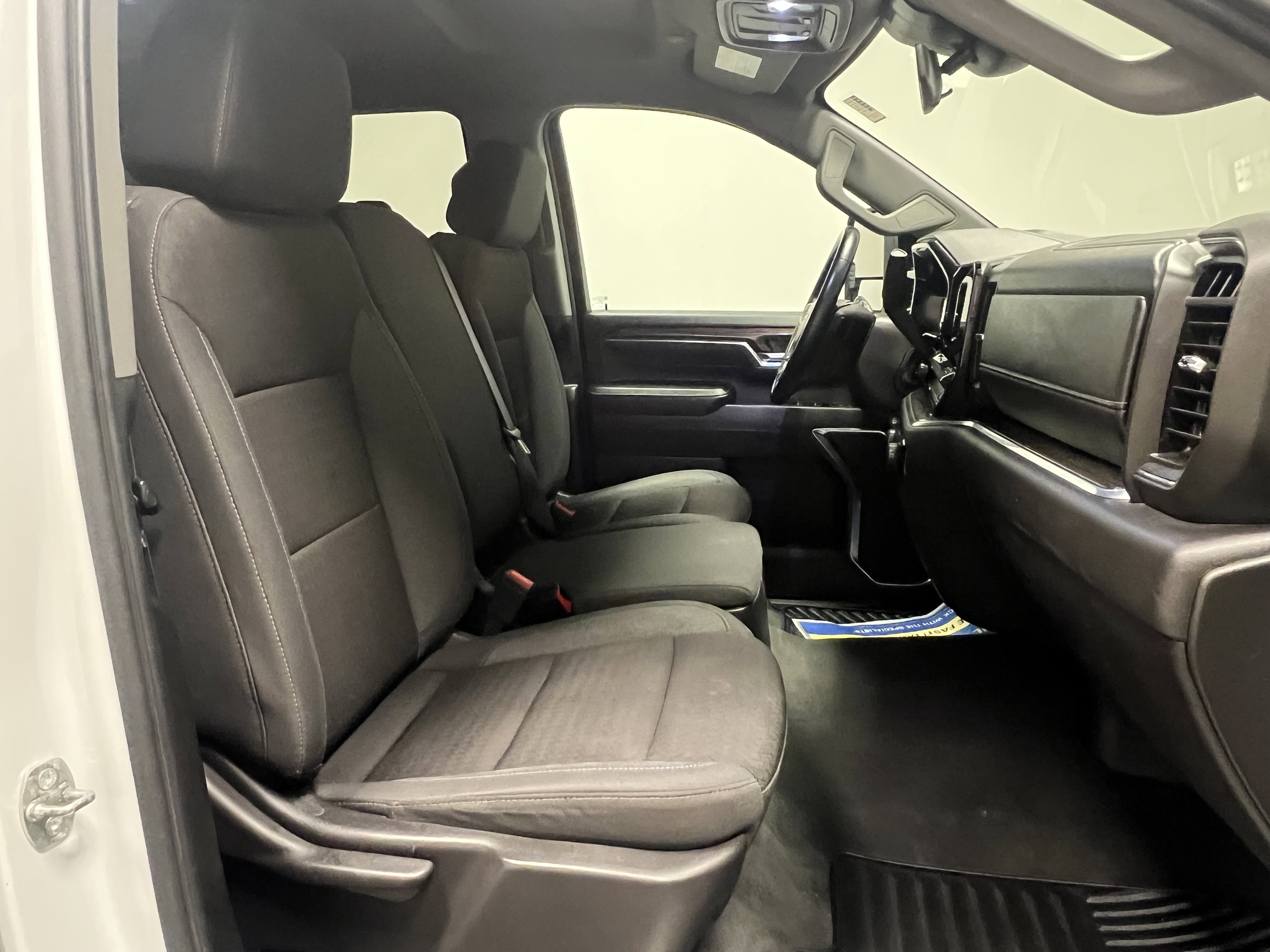 Used 2024 Chevrolet Silverado 2500 LT image 15