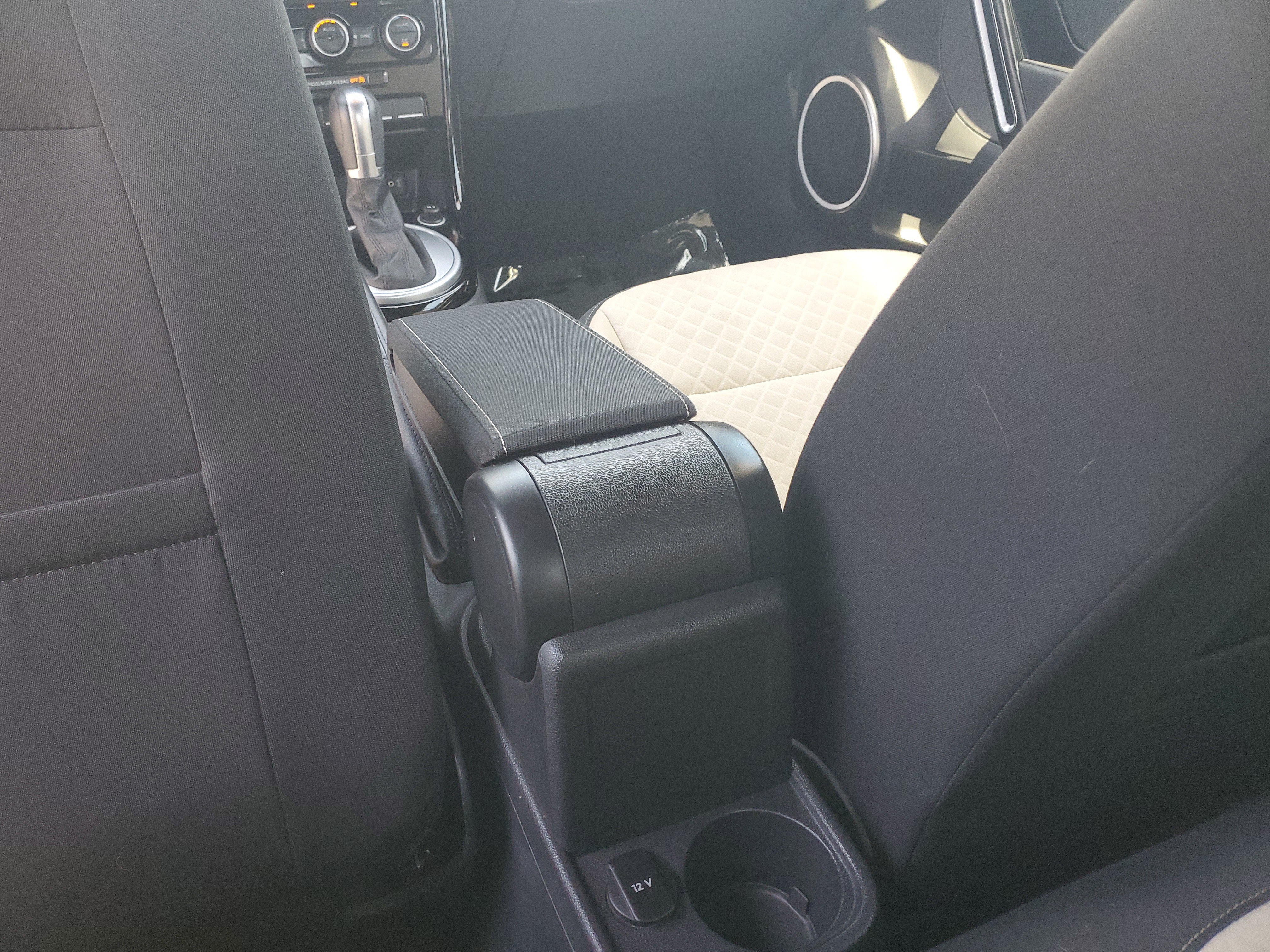 Used 2019 Volkswagen Beetle 2.0T SE FWD image 11