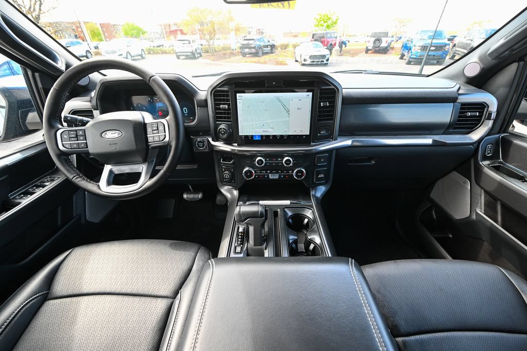 Used 2025 Ford F150 Lariat AWD/4WD image 29