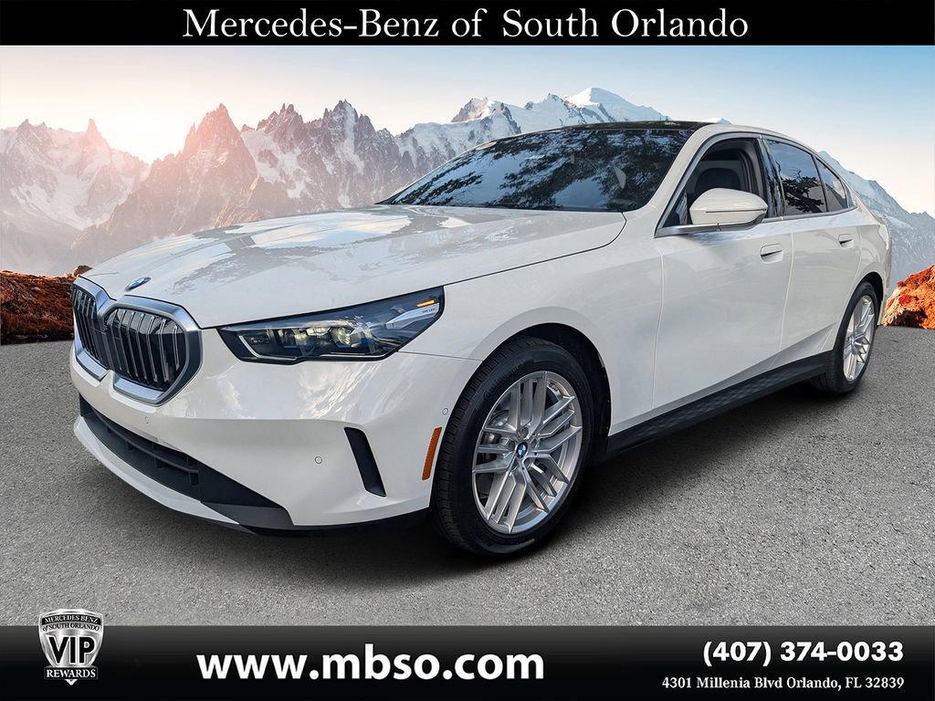 Used 2024 BMW 530i w/ Premium Package image 18