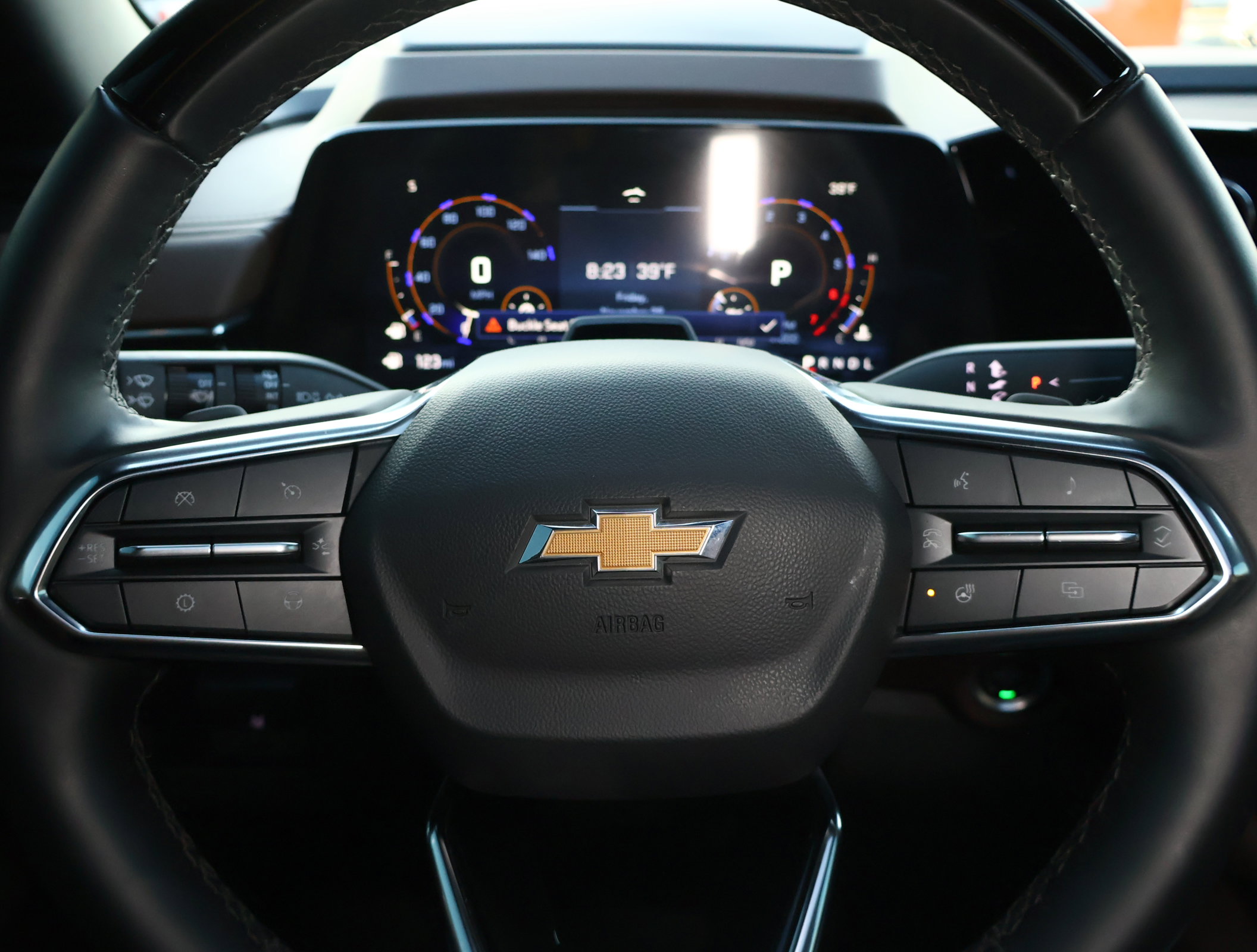 Certified 2025 Chevrolet Suburban High Country image 17