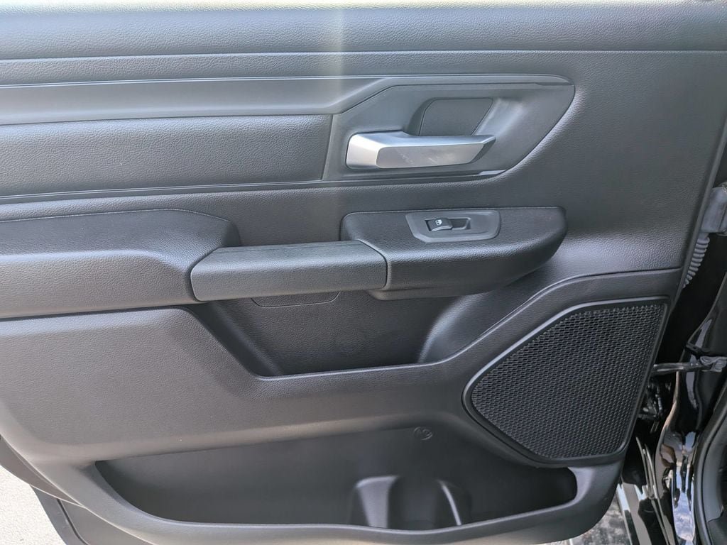 New 2026 RAM 1500 Express AWD/4WD image 22