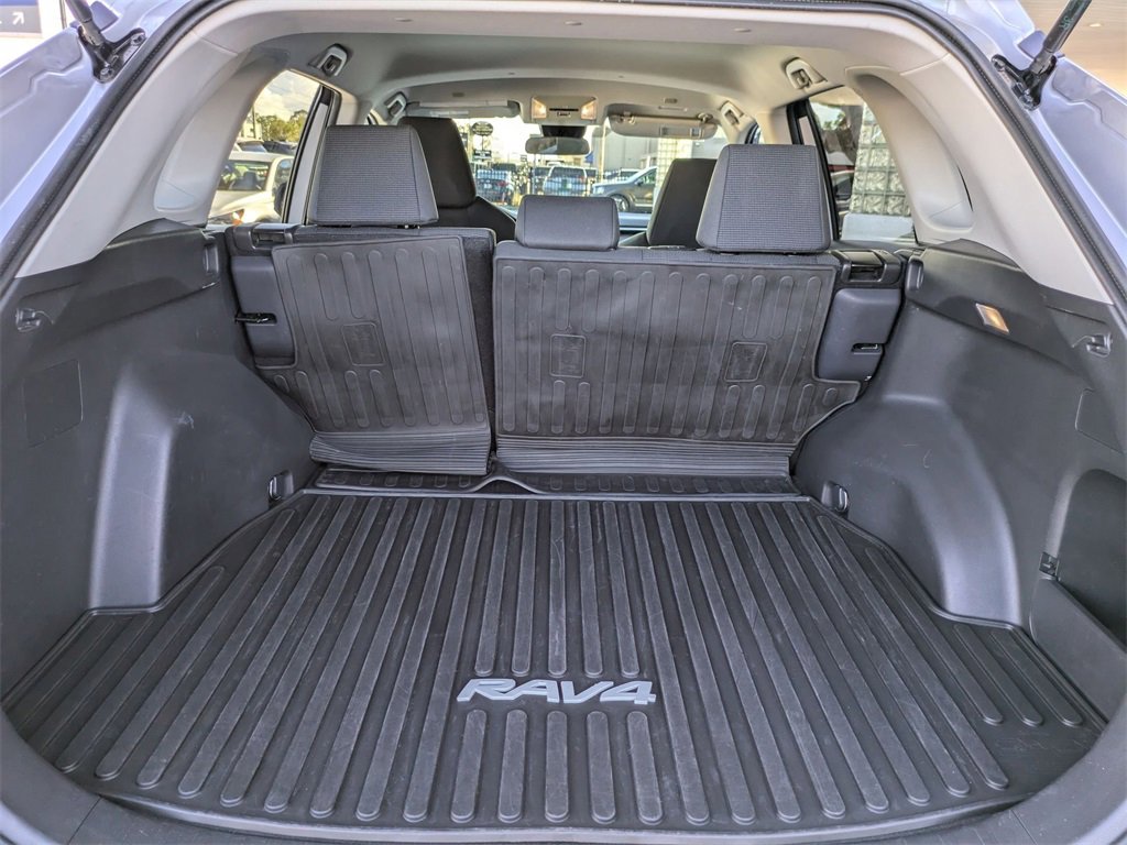Used 2025 Toyota RAV4 LE image 29
