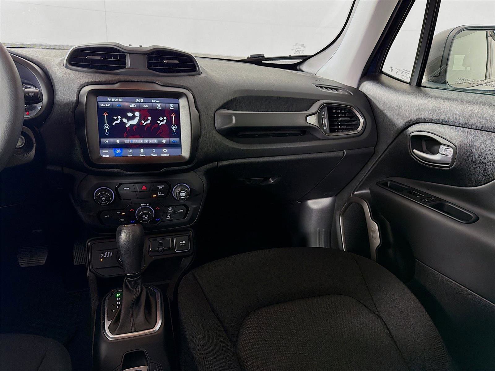 Used 2023 Jeep Renegade Latitude AWD/4WD image 23