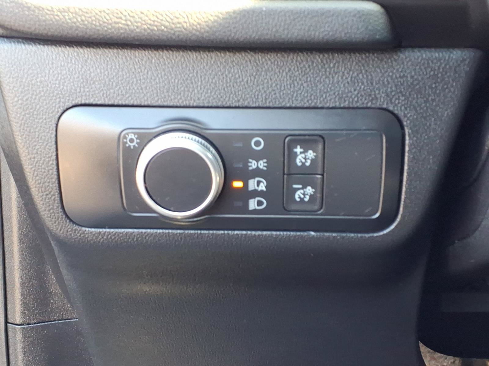 Used 2020 Ford Escape SE FWD image 21