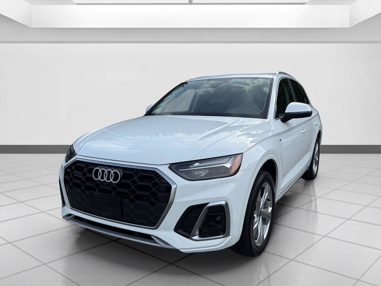Used 2023 Audi Q5 2.0T Premium Plus w/ Premium Plus Package AWD/4WD image 9