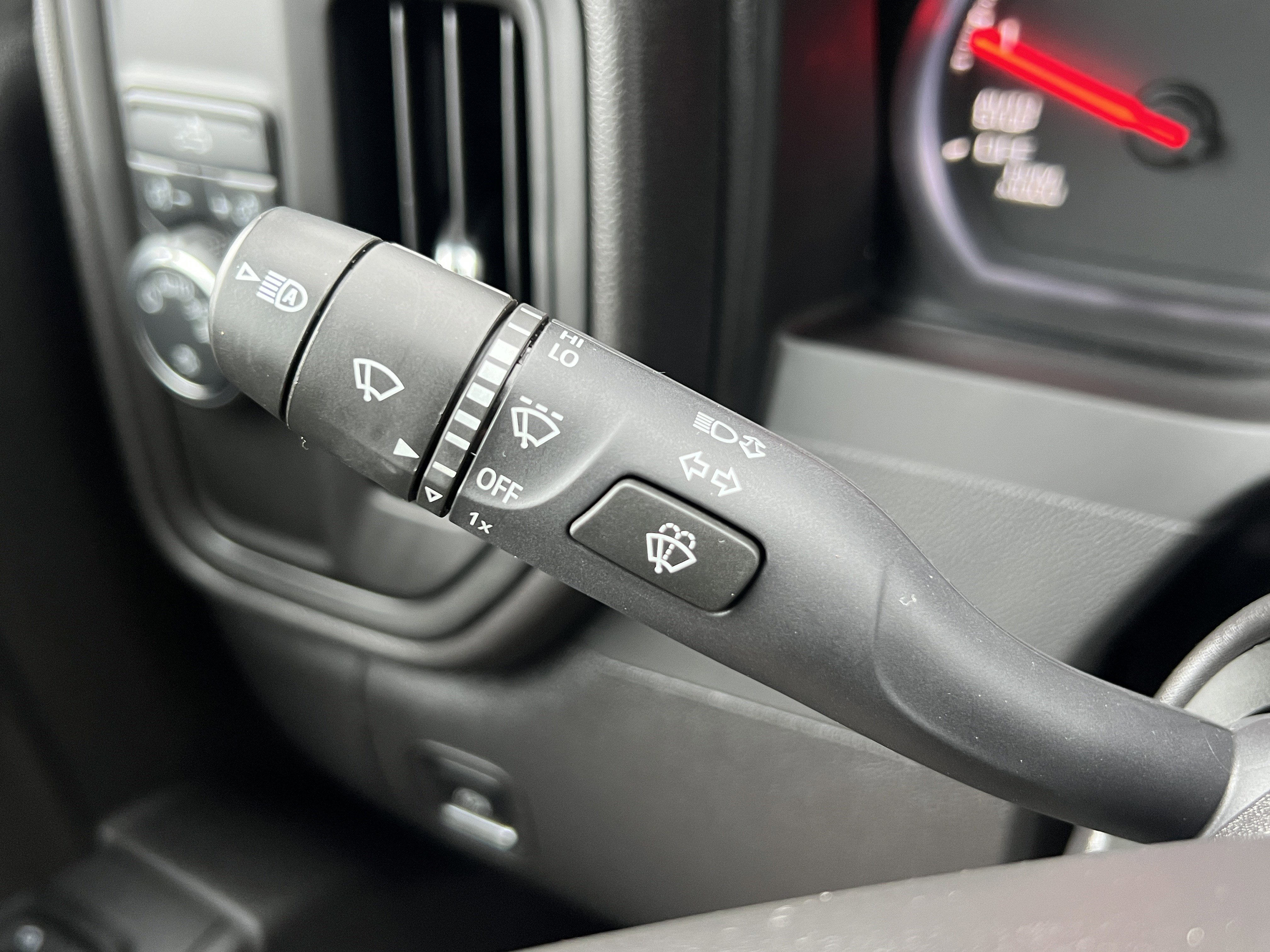 Used 2025 Chevrolet Silverado 1500 W/T RWD image 24