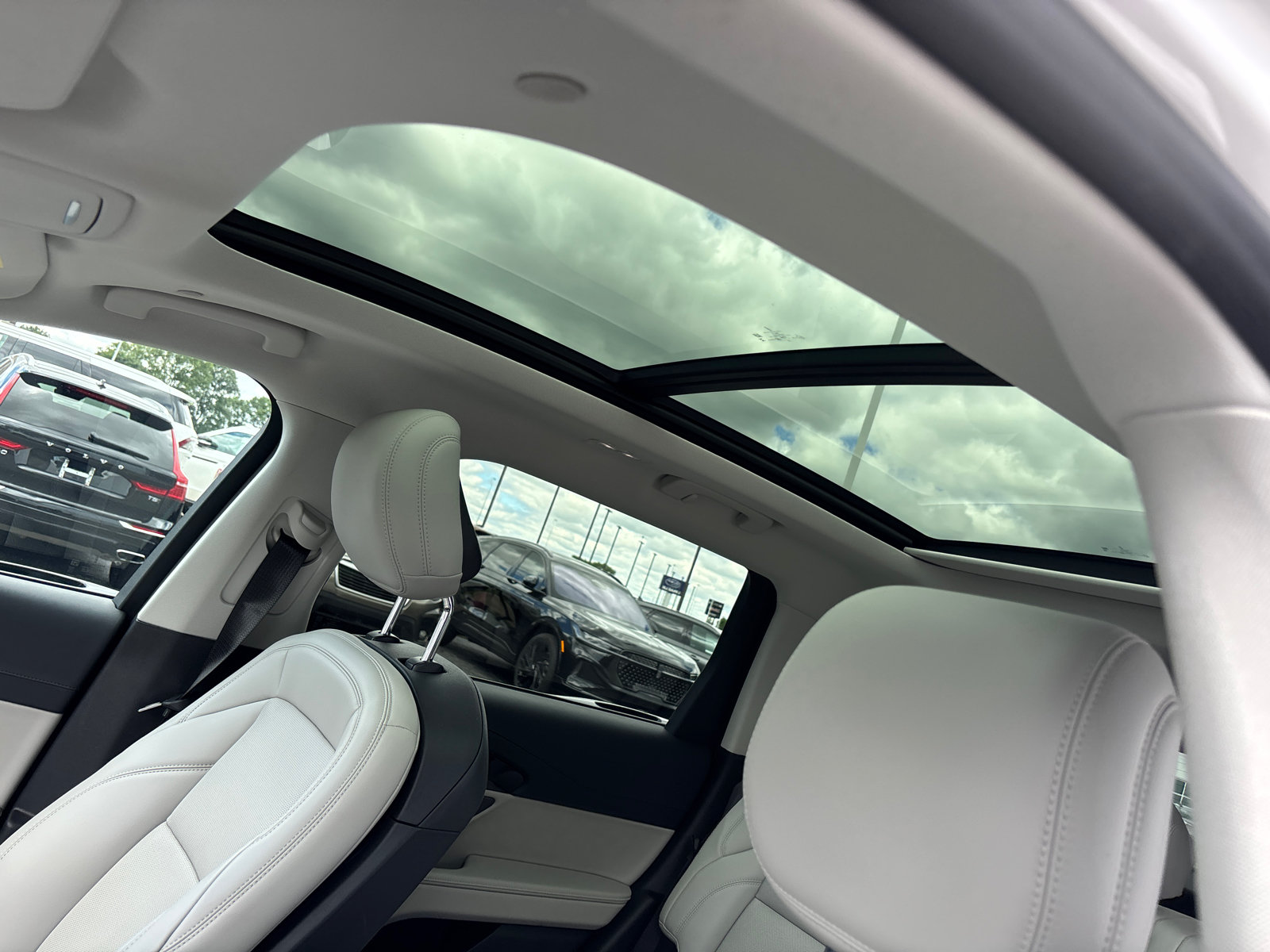 New 2026 Lincoln Nautilus Premier w/ Equipment Group 102A AWD/4WD image 26