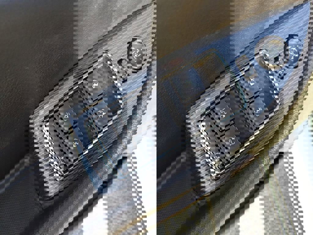 Used 2018 Chevrolet Impala LT image 14