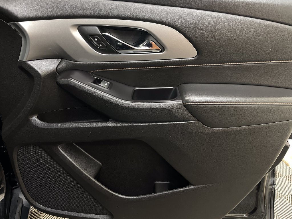 Certified 2019 Chevrolet Traverse LT AWD/4WD image 38