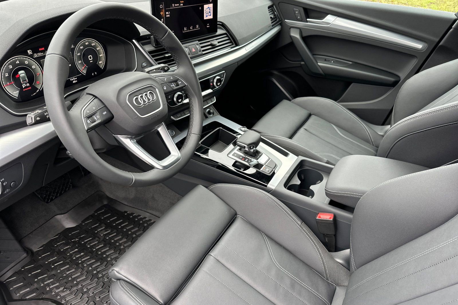 Used 2025 Audi Q5 2.0T Premium w/ Convenience Plus Package image 9