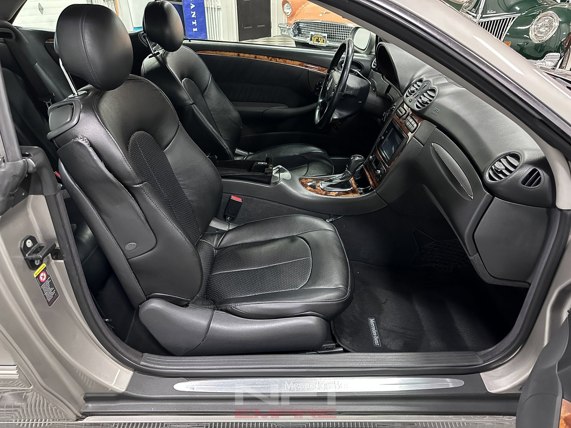 Used 2004 Mercedes-Benz CLK 320 Cabriolet image 36