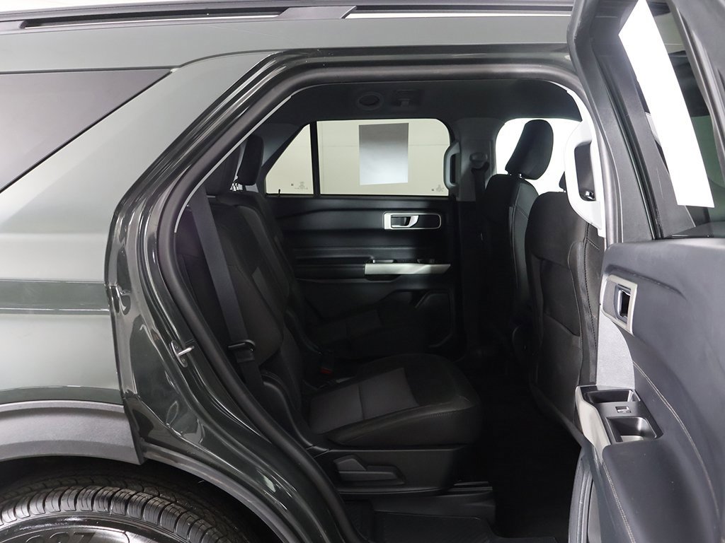 Used 2023 Ford Explorer XLT image 28