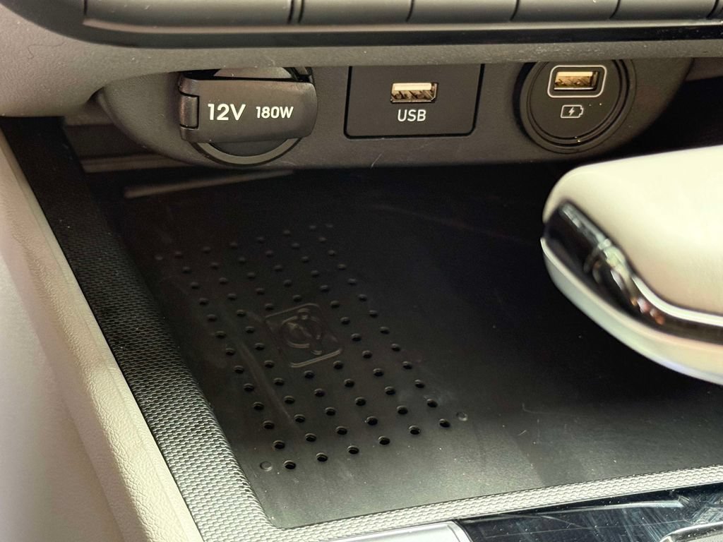 Used 2023 Hyundai Elantra SEL w/ Convenience Package FWD image 21