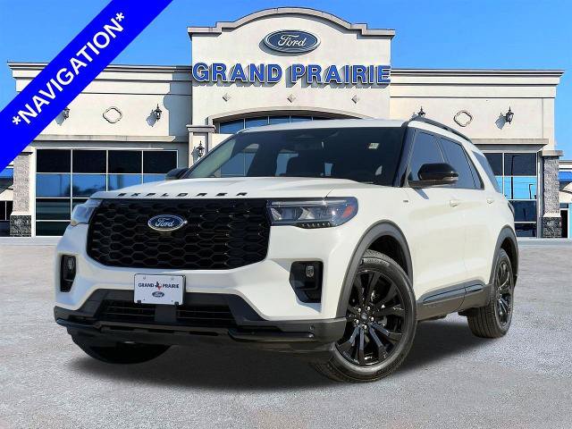 Certified 2025 Ford Explorer ST-Line w/ Premium Package RWD image 1