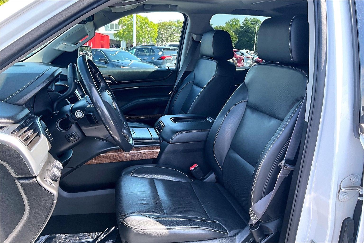 Used 2017 Chevrolet Tahoe Premier AWD/4WD image 24