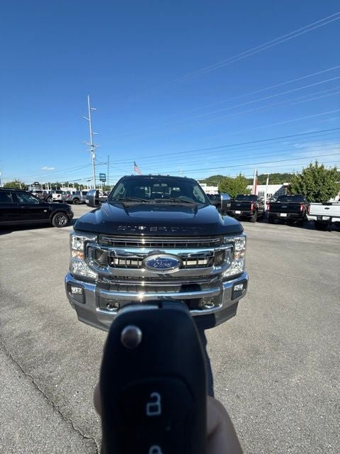 Used 2022 Ford F350 XLT w/ XLT Premium Package AWD/4WD image 3