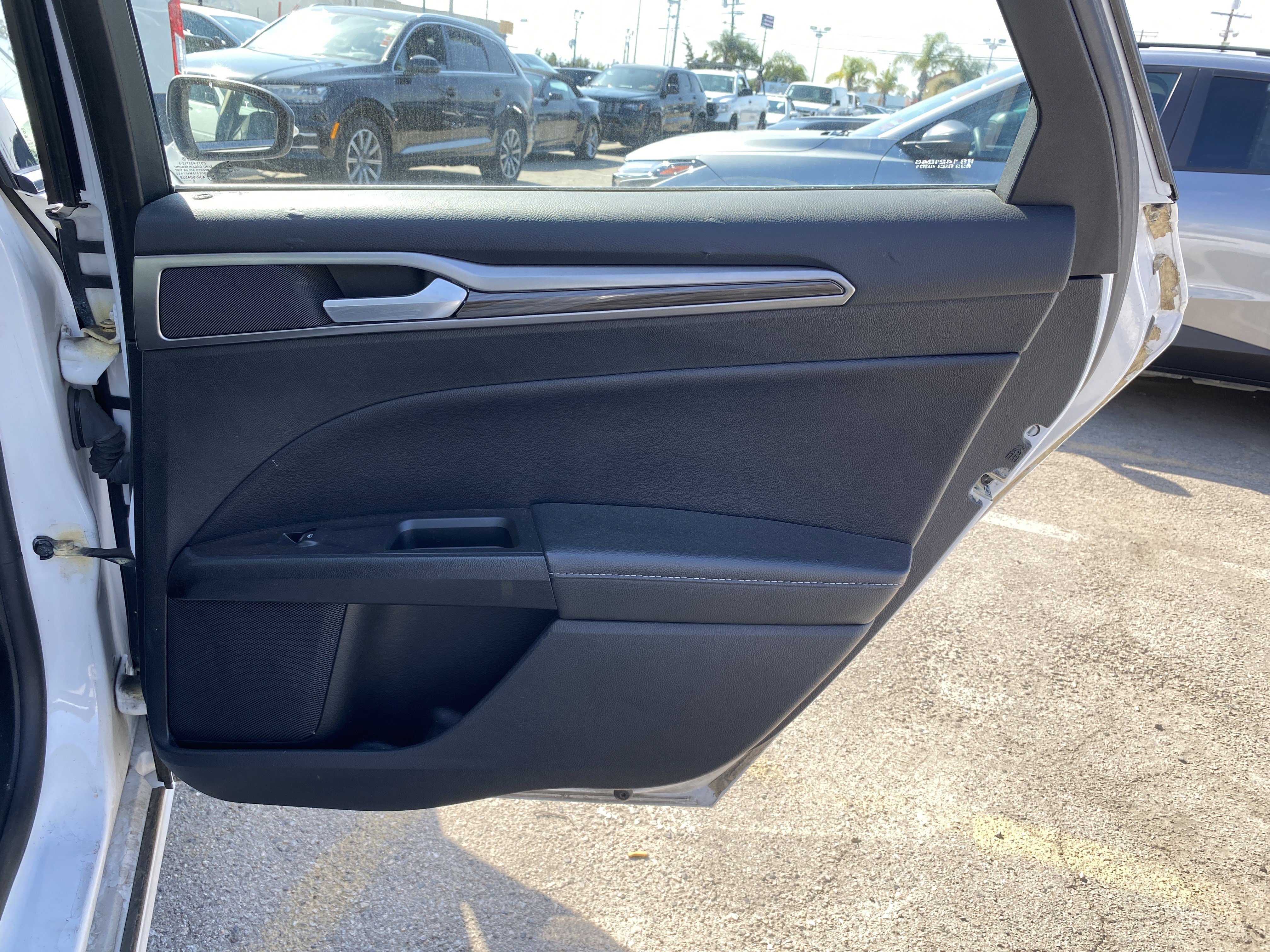 Used 2018 Ford Fusion SE w/ Equipment Group 602A FWD image 21
