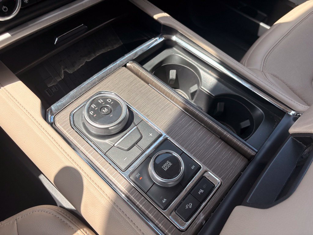 Used 2024 Ford Expedition Limited AWD/4WD image 20