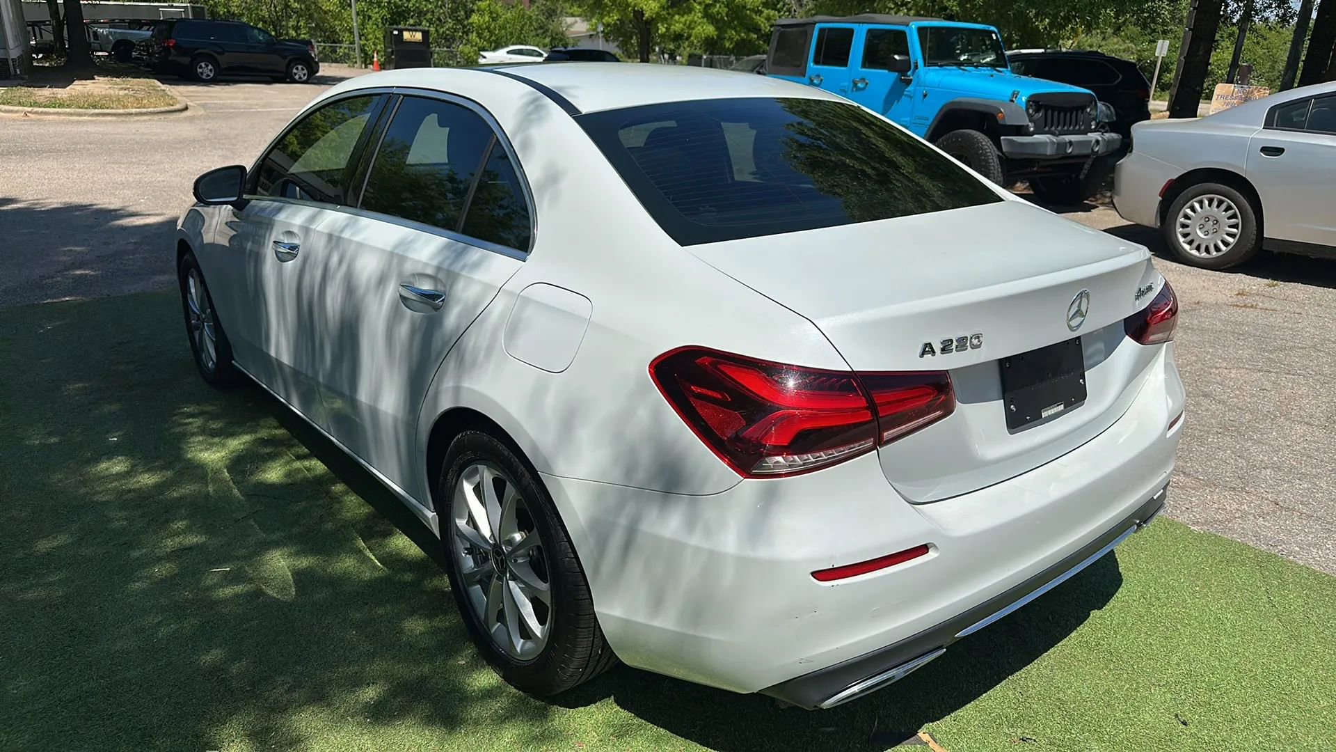 Used 2020 Mercedes-Benz A 220 4MATIC w/ Premium Package image 5