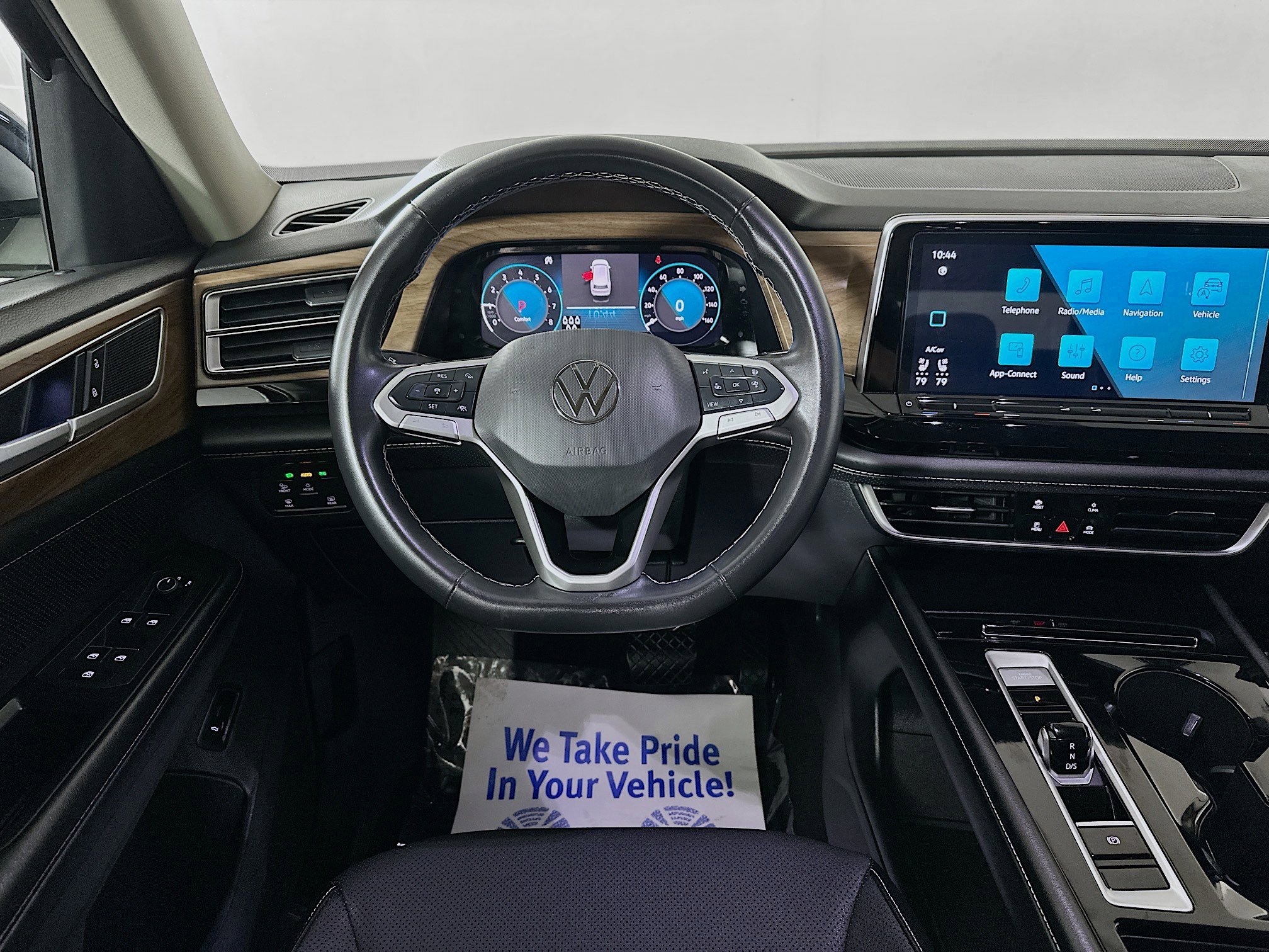 Used 2024 Volkswagen Atlas SE image 20