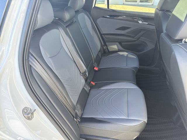 New 2026 Volkswagen Tiguan SE R-Line FWD image 28