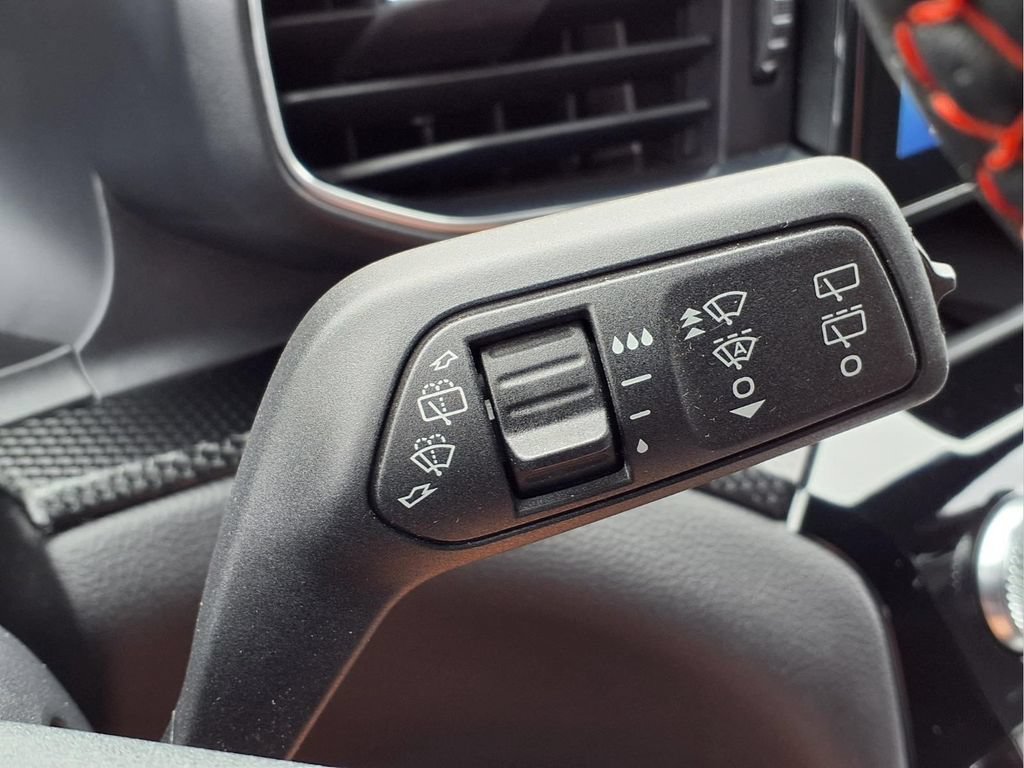 Used 2023 Ford Explorer ST-Line AWD/4WD image 17