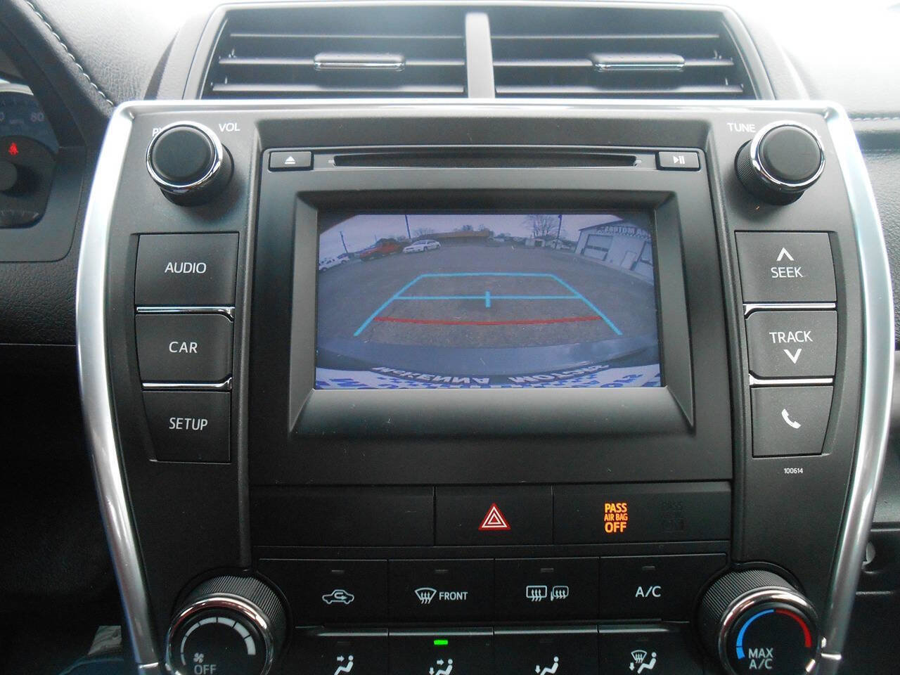 Used 2017 Toyota Camry LE FWD image 12