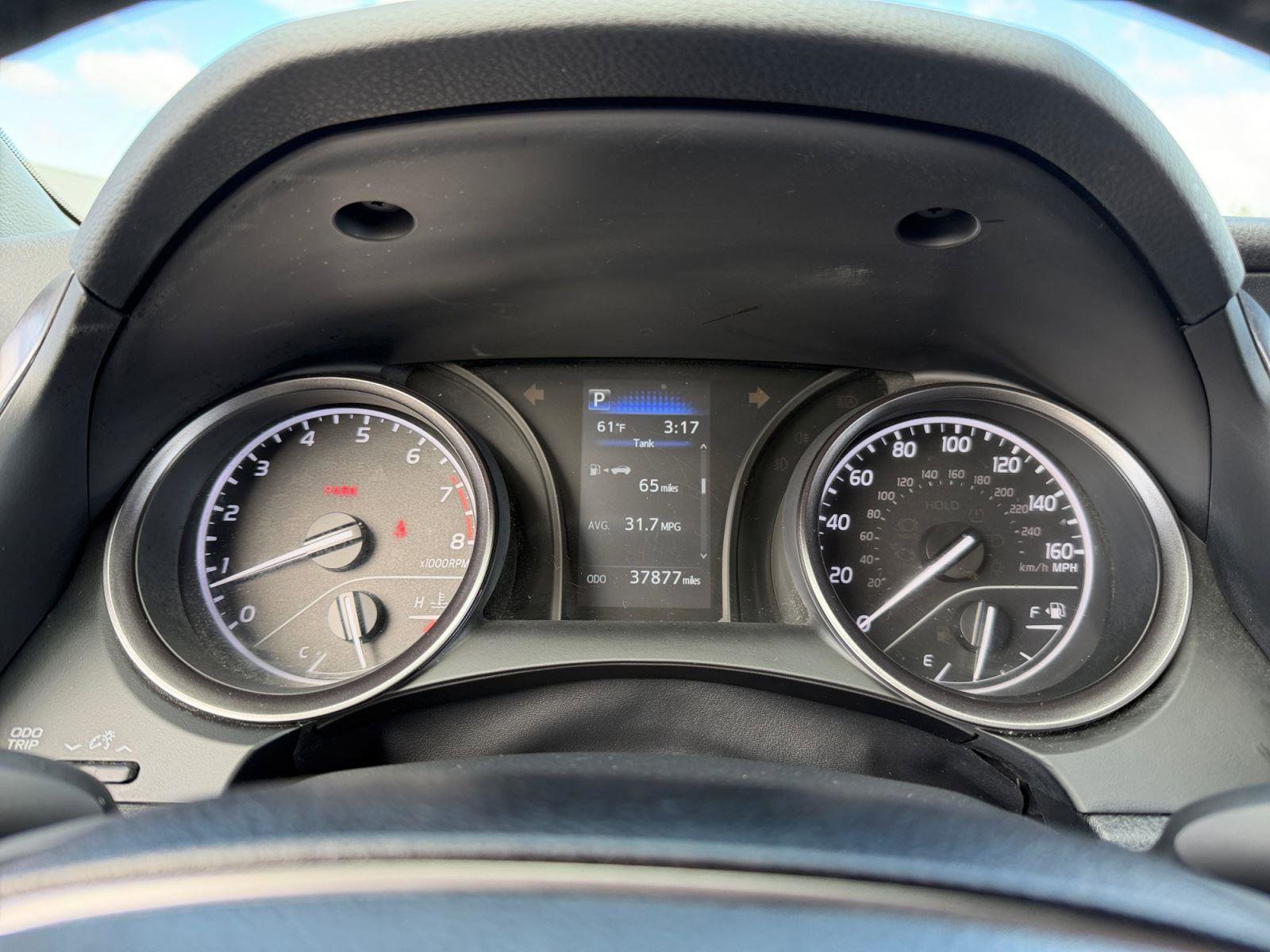 Used 2023 Toyota Camry SE FWD image 13