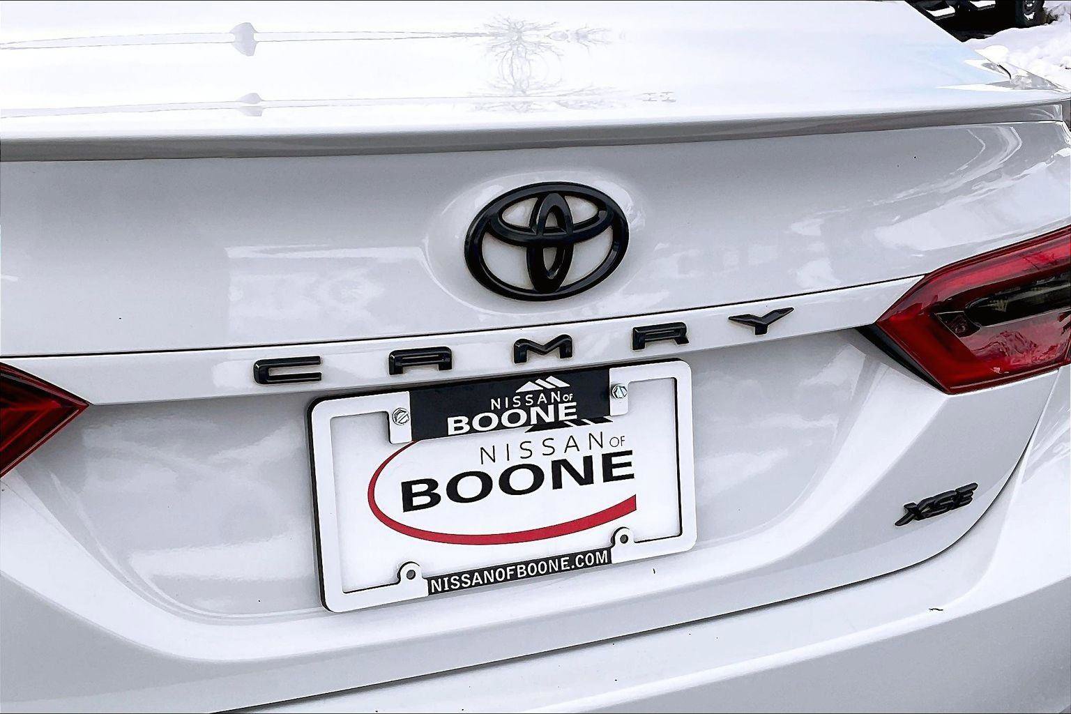 Used 2022 Toyota Camry XSE image 9