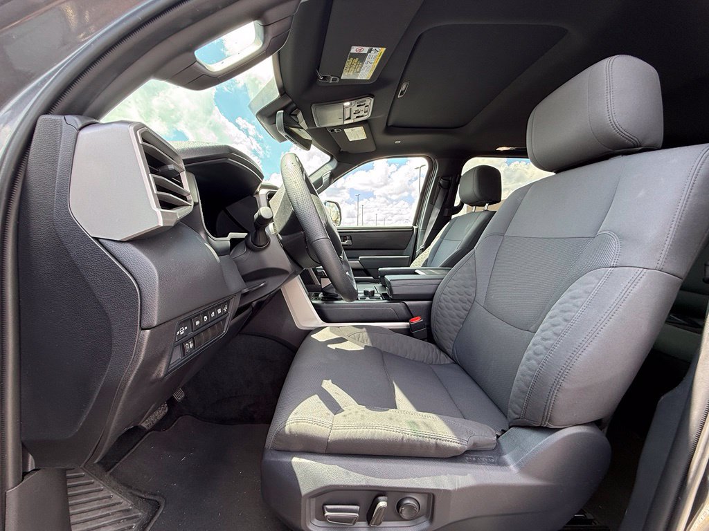 Used 2025 Toyota Sequoia SR5 AWD/4WD image 22