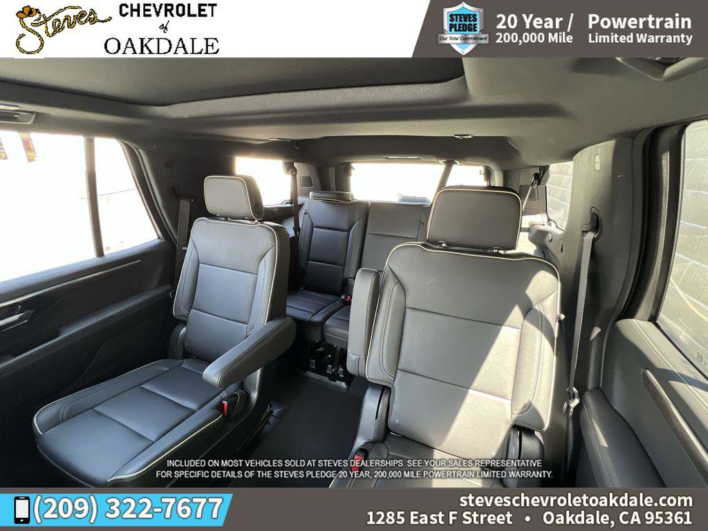 Used 2025 Chevrolet Tahoe Premier AWD/4WD image 30