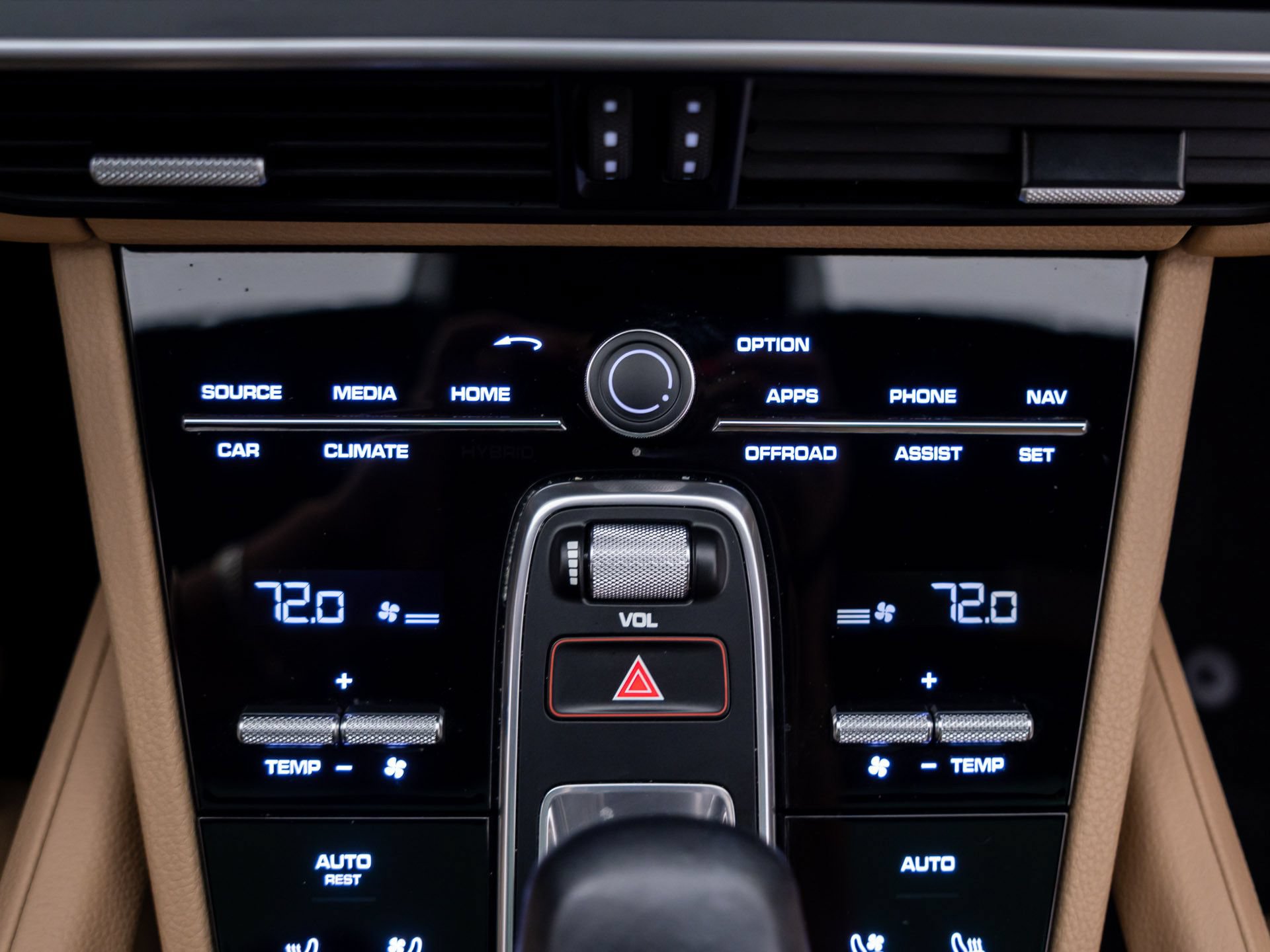 Certified 2023 Porsche Cayenne AWD/4WD image 22