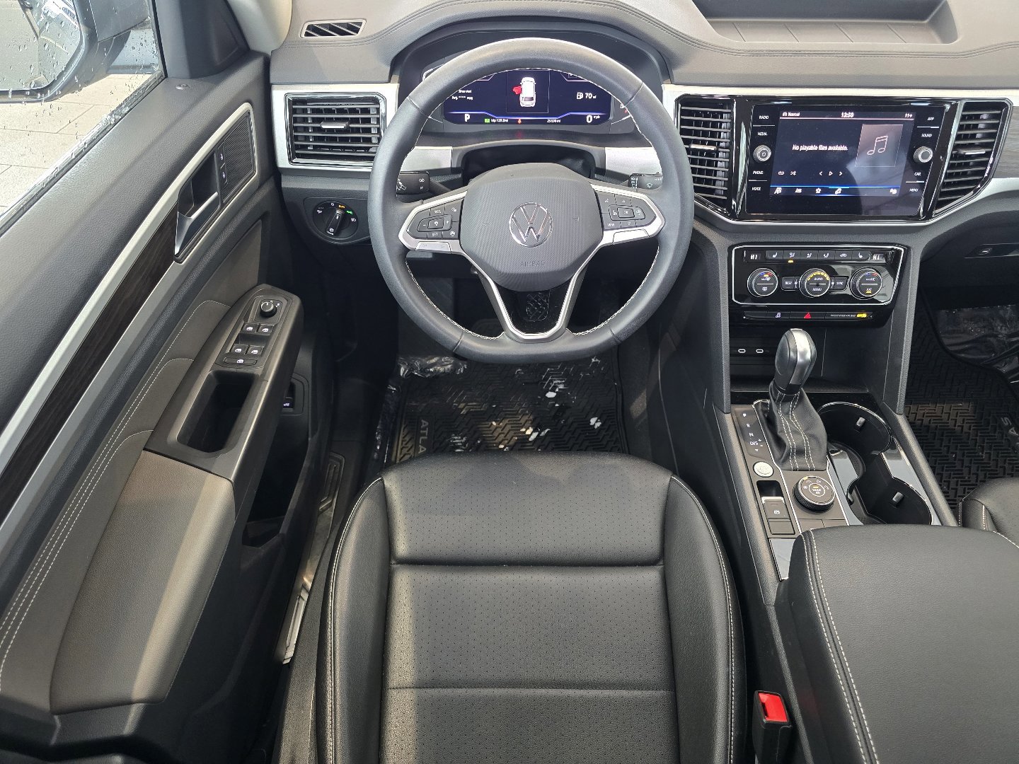 Used 2023 Volkswagen Atlas SE image 30