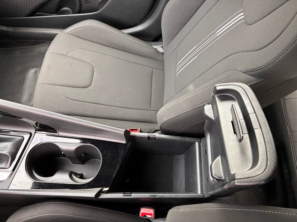 Used 2025 Hyundai Elantra SEL FWD image 37