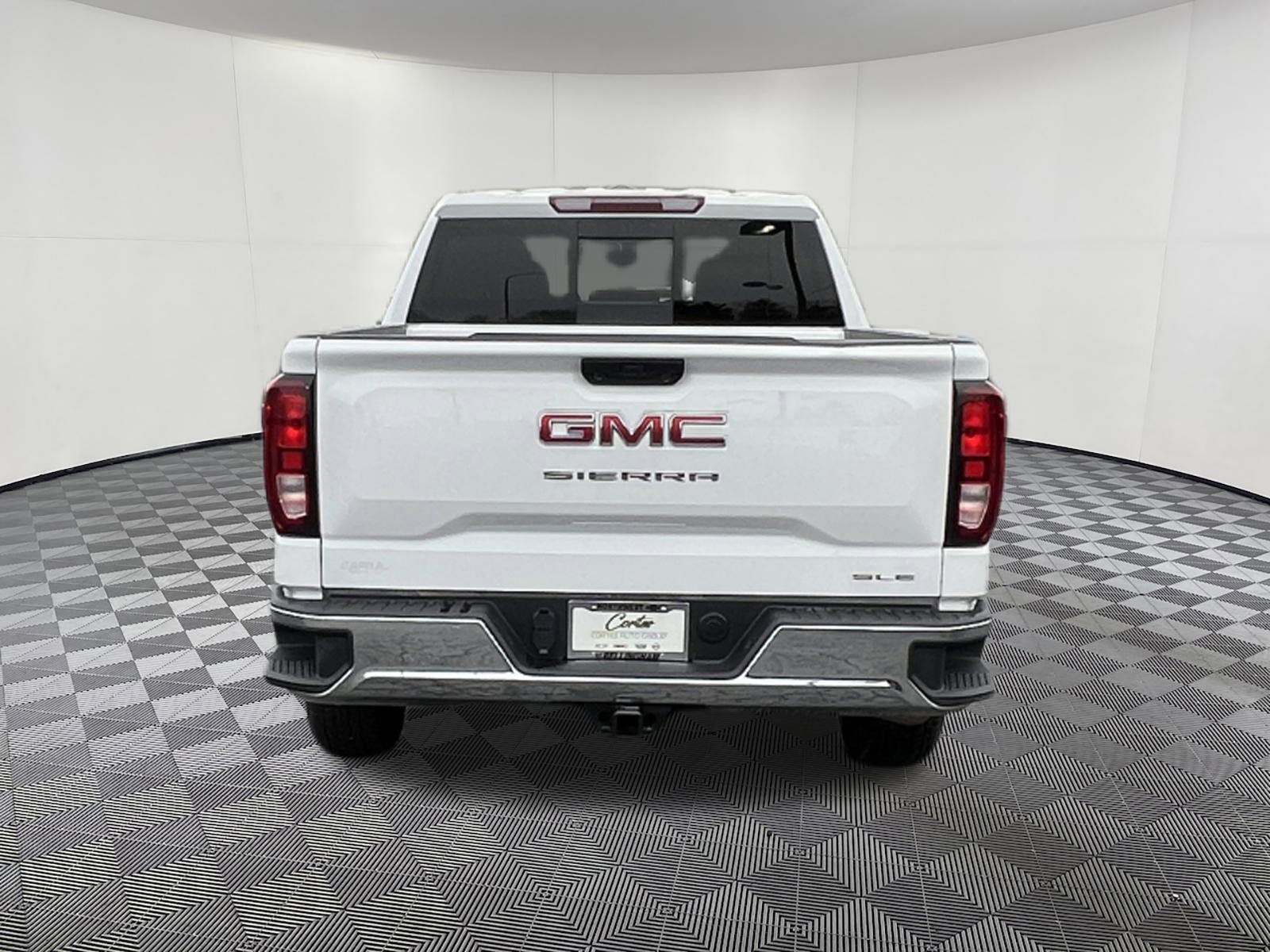 Used 2024 GMC Sierra 1500 SLE w/ Preferred Package image 5
